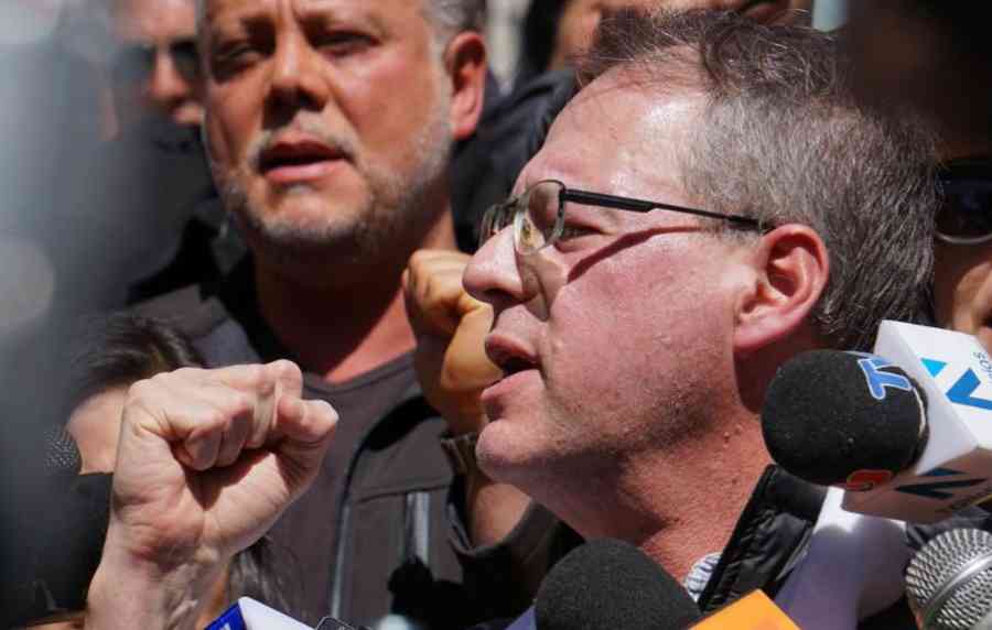 Dunn renuncia a la “batalla legal” para no ser “usado por el MAS” y atrasar elecciones