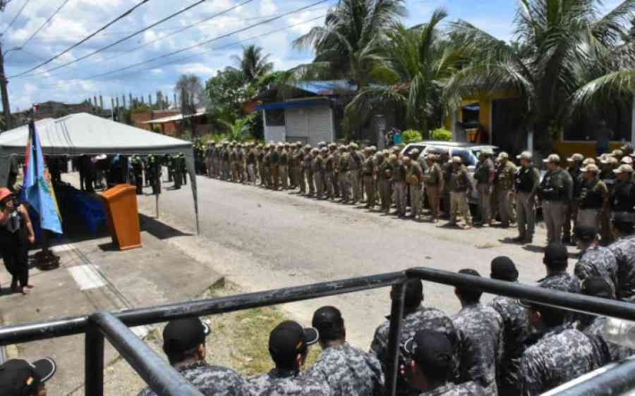 Tras un mes y 10 días, la Policía retorna al Trópico de Cochabamba