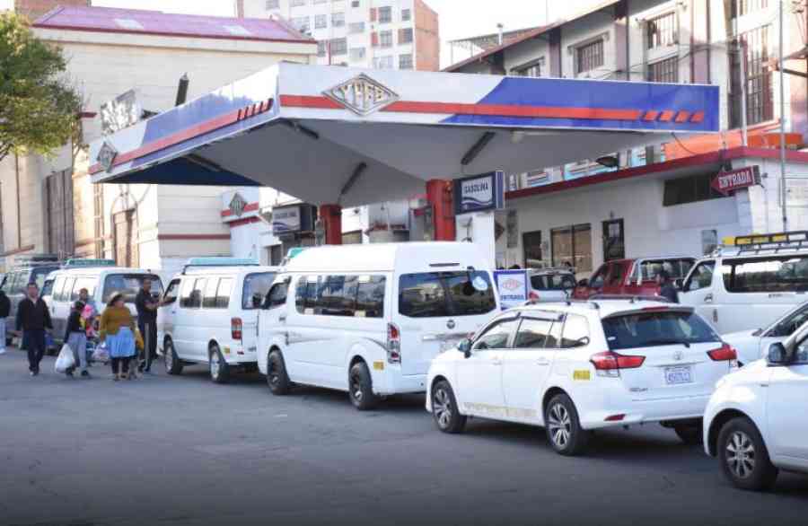 Gabriel Pérez: “El transporte está en emergencia por la escasez de combustible en Tarija”