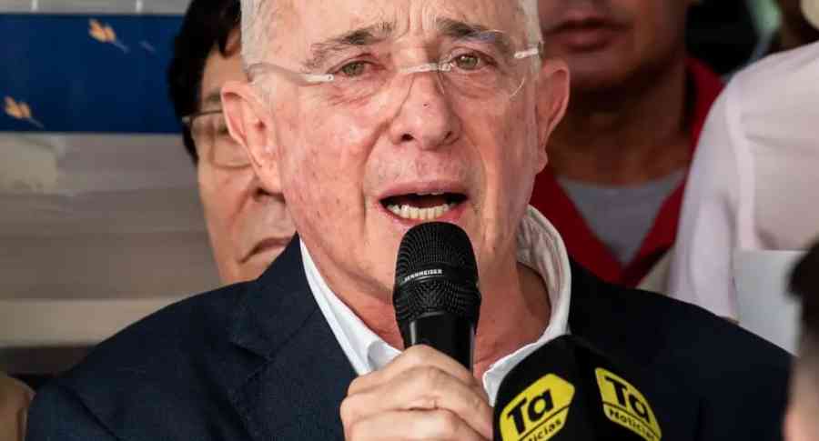 Colombia: declaran culpable de soborno al expresidente Uribe