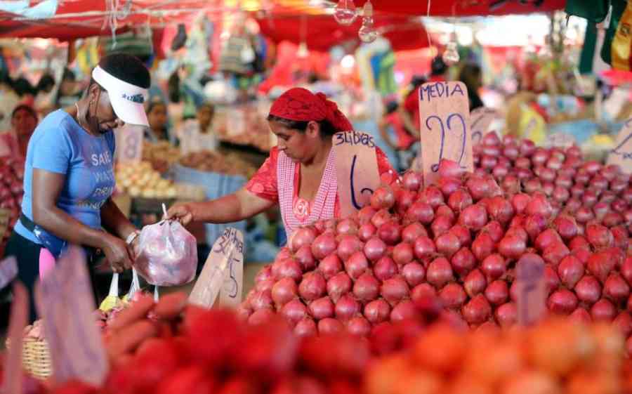 Inflación acumulada en Bolivia trepa al 16,92% en siete meses, impulsada por conflictos y escasez
