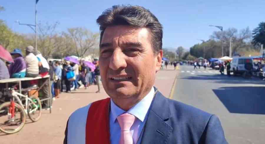 Alcalde conmina a “batallar” contra la exclusión, falta de empleo y educación