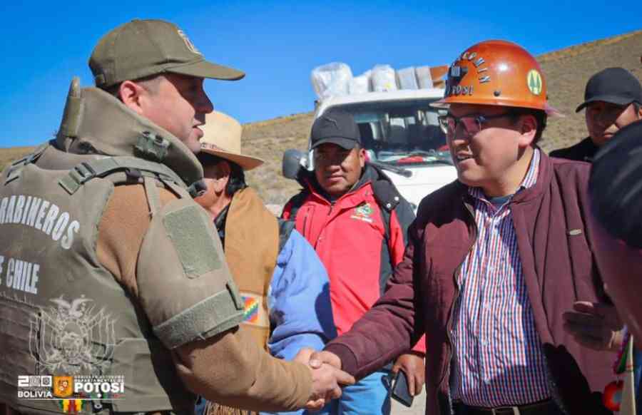Bolivia y Chile se reúnen en el Hito 41 por el proyecto para construir ruta de ingreso al Salar de Uyuni