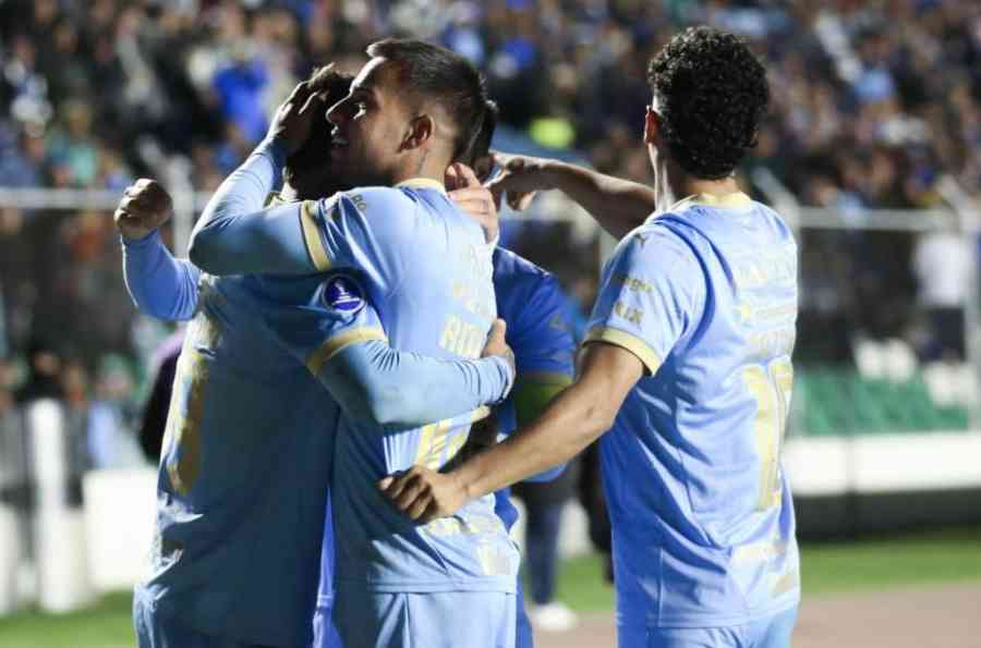 Bolívar le aplica dos golpes a Cienciano y deberá definir la serie en Cusco