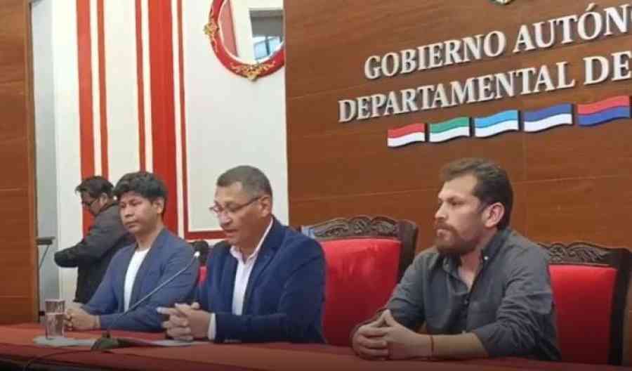 El gobernador de Tarija Oscar Montes arremetió contra Rodrigo Paz y analizará si apoya a Tuto Quiroga