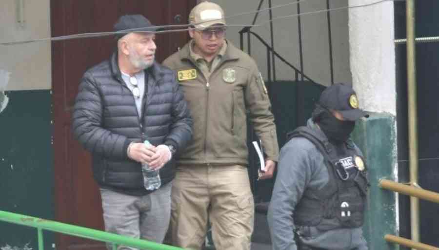 Arturo Murillo: “Feliz de estar en Bolivia para ver el entierro del MAS”