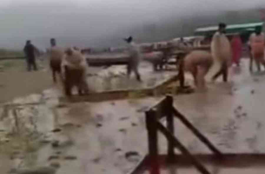 ¡El Bermejo se desbordó! Chalaneros corren a salvar sus embarcaderos