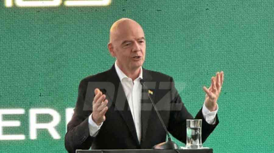 Gianni Infantino promete un mundial para Bolivia