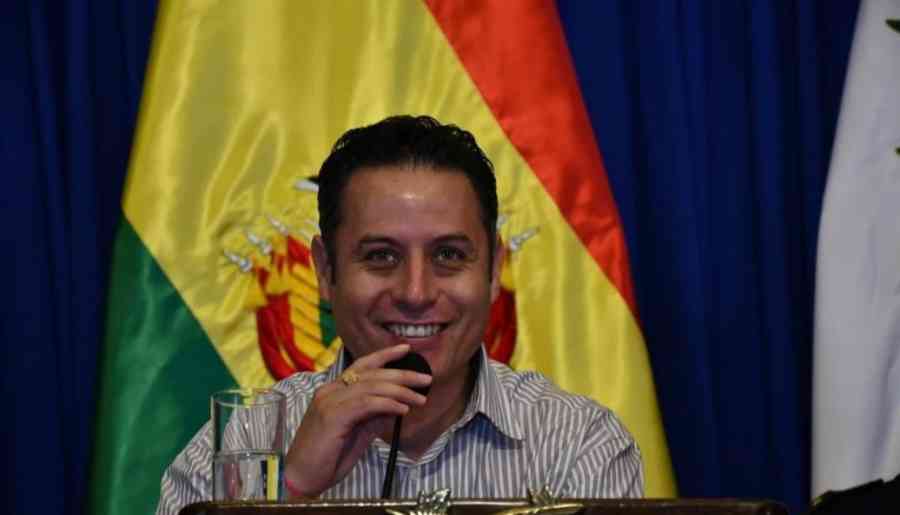 Lara pide cambio en la Policía Boliviana: "Russo ya no puede ser más comandante"