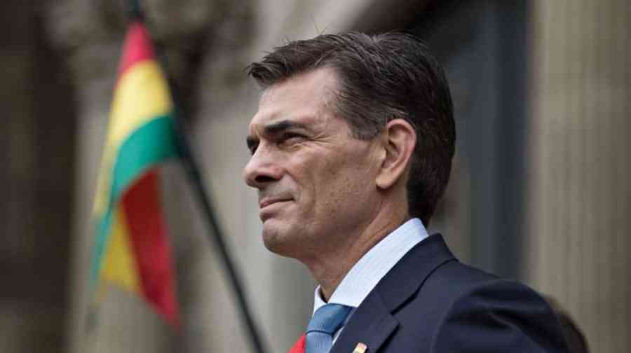 Un decreto habilita al presidente Paz gobernar el país desde el exterior usando medios tecnológicos