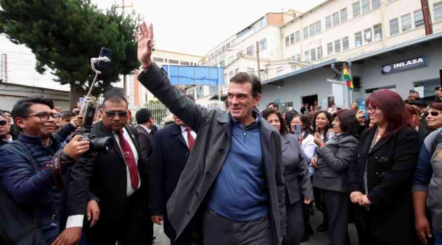 Paz anuncia firma digital para todo el gabinete y defiende el gobierno a distancia