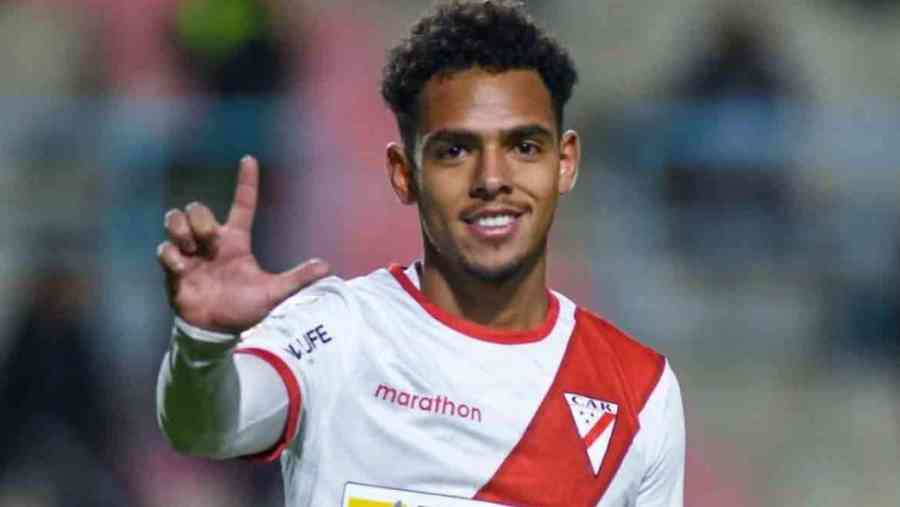 El Wydad Athletic confirma la cesión de Moisés Paniagua por un año