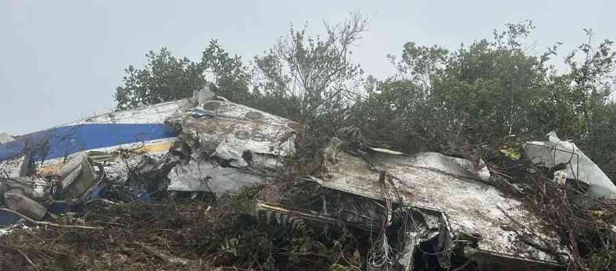 Accidente de avión deja 15 muertos en Colombia