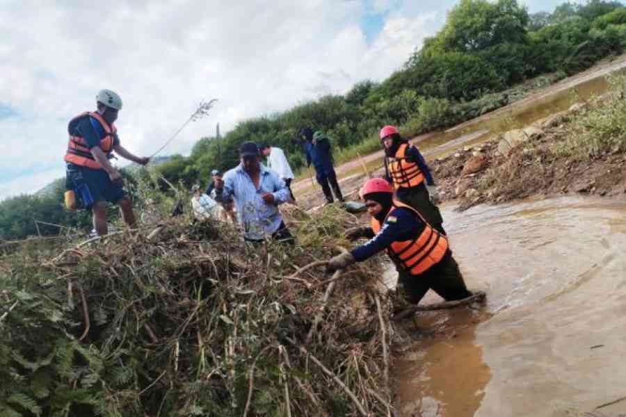 Rescatistas buscan por cuarto día a Adrián Gutiérrez
