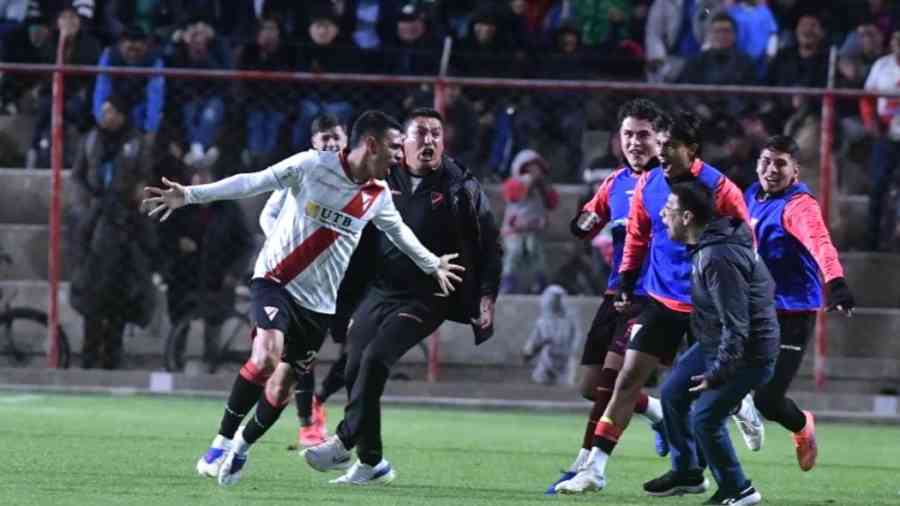 Always derrota a Bolívar en la primera final del Torneo de Verano