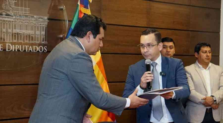 Presidente del TSJ presenta ante Legislativo paquete de leyes para la transformación de la justicia