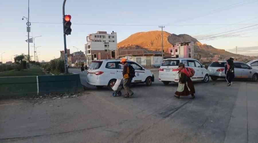 Desacuerdos impiden seguir diálogo en Oruro y choferes retoman el paro