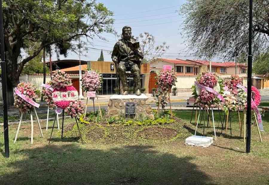 El MNR de Tarija rinde homenaje a Víctor Paz Estenssoro y conmemora los 74 años de la Revolución Nacional