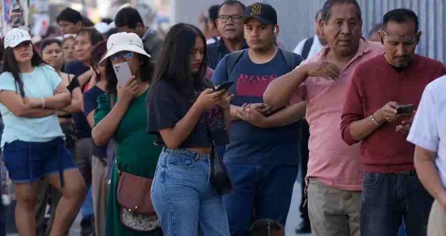 Culminan las elecciones presidenciales en Perú