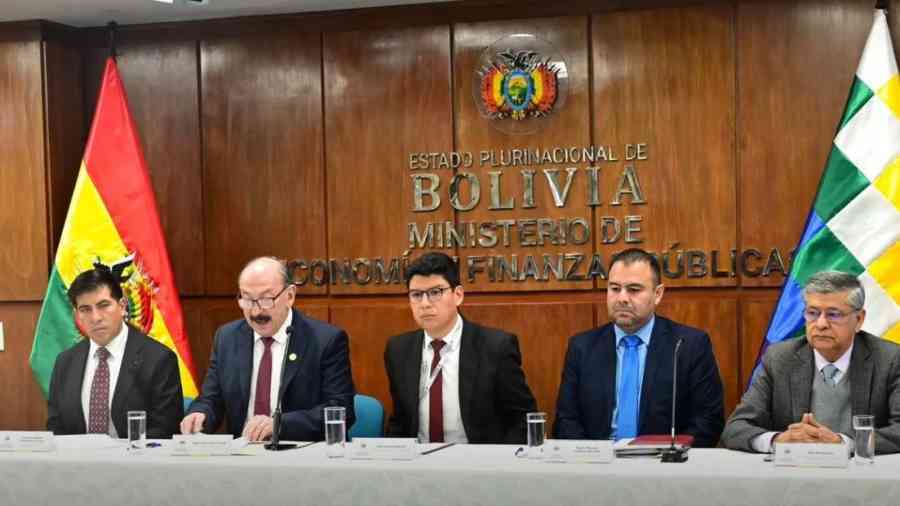 Gobierno alerta que arbitrajes en curso suman hasta $us 800 millones