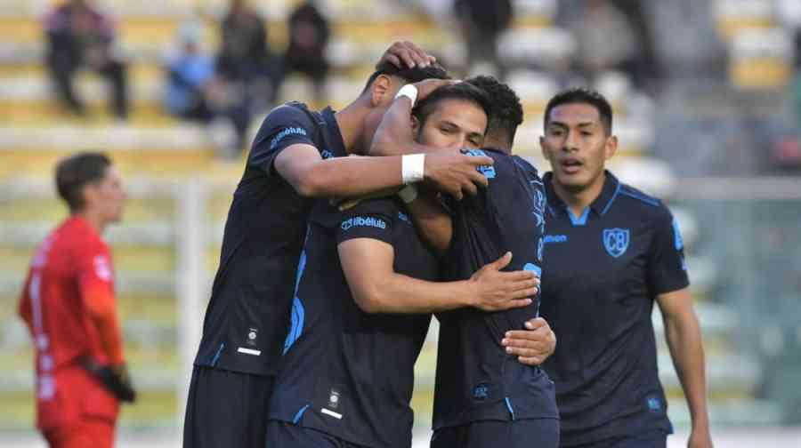 Bolívar castiga a Real Tomayapo y se reconcilia con su hinchada en La Paz
