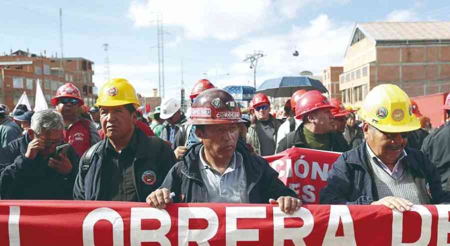 Sectores se desmarcan y rechazan llamado de la COB a paro indefinido