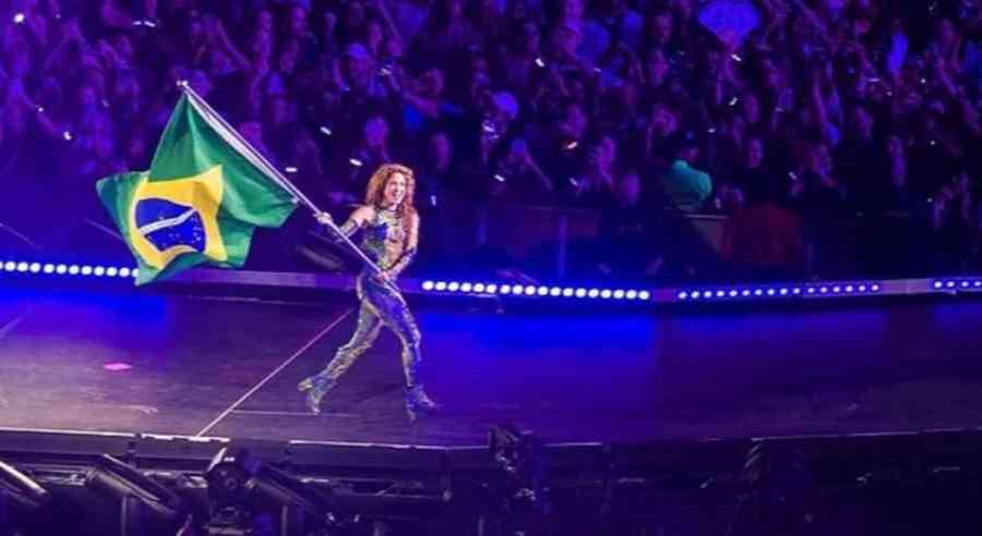 Shakira se corona reina de Copacabana ante dos millones de espectadores