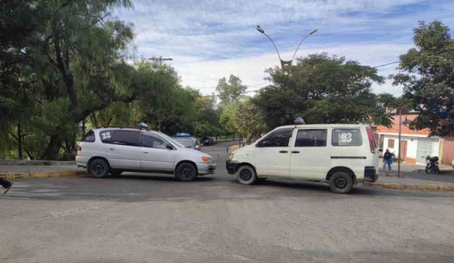 Transporte instala 25 puntos de bloqueo en Tarija y Tránsito reporta una jornada sin conflictos