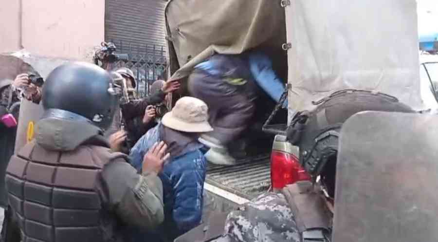 Al menos 20 detenidos por los disturbios producidos después de la marcha de este lunes en La Paz