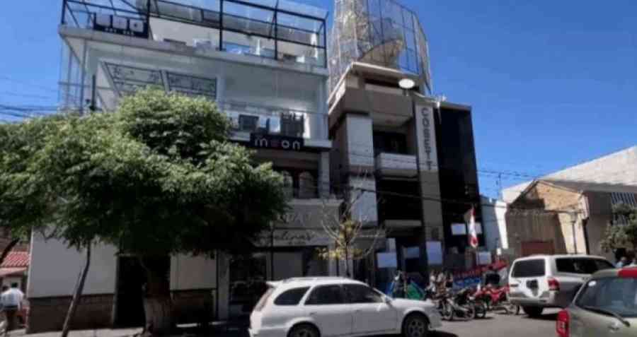 Trabajadores de Cosett se adjudican edificio tras remate sin postores